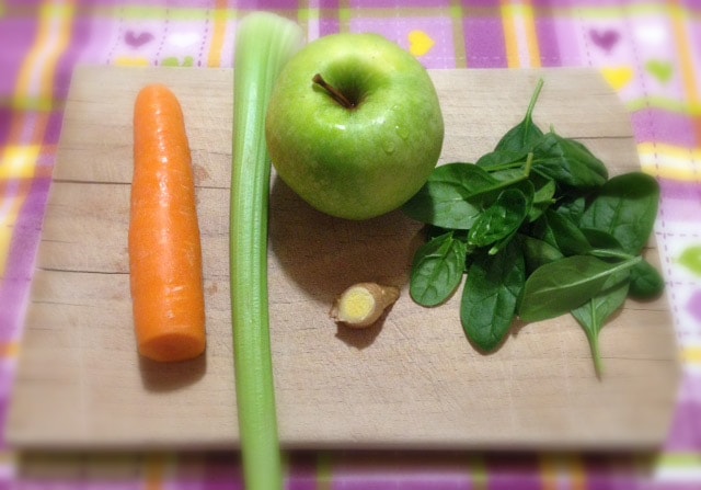 succo-raffreddore-estratti-carota-sedano-mela-zenzero-spinaci-crescita-spirituale